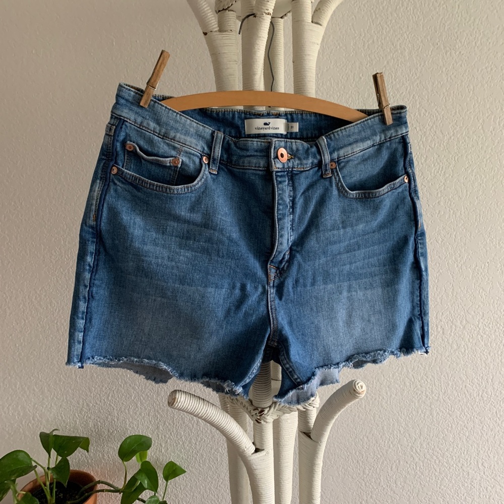 Vineyard Vines denim shorts, sz 31